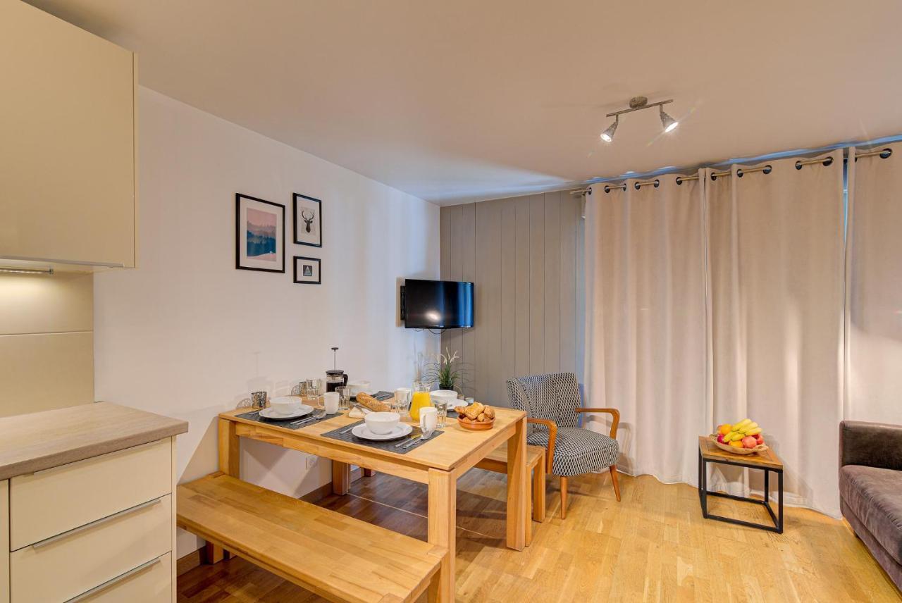 Apartment Fermes Du Montenvers B11 - Alpes Travel - Central Chamonix - Sleeps 4 Buitenkant foto