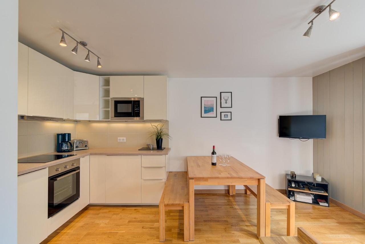 Apartment Fermes Du Montenvers B11 - Alpes Travel - Central Chamonix - Sleeps 4 Buitenkant foto