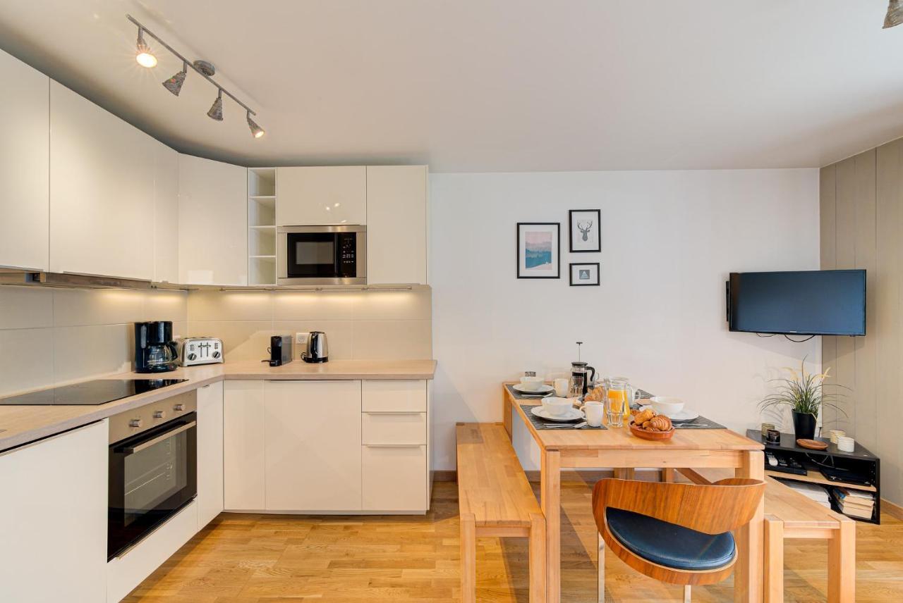 Apartment Fermes Du Montenvers B11 - Alpes Travel - Central Chamonix - Sleeps 4 Buitenkant foto